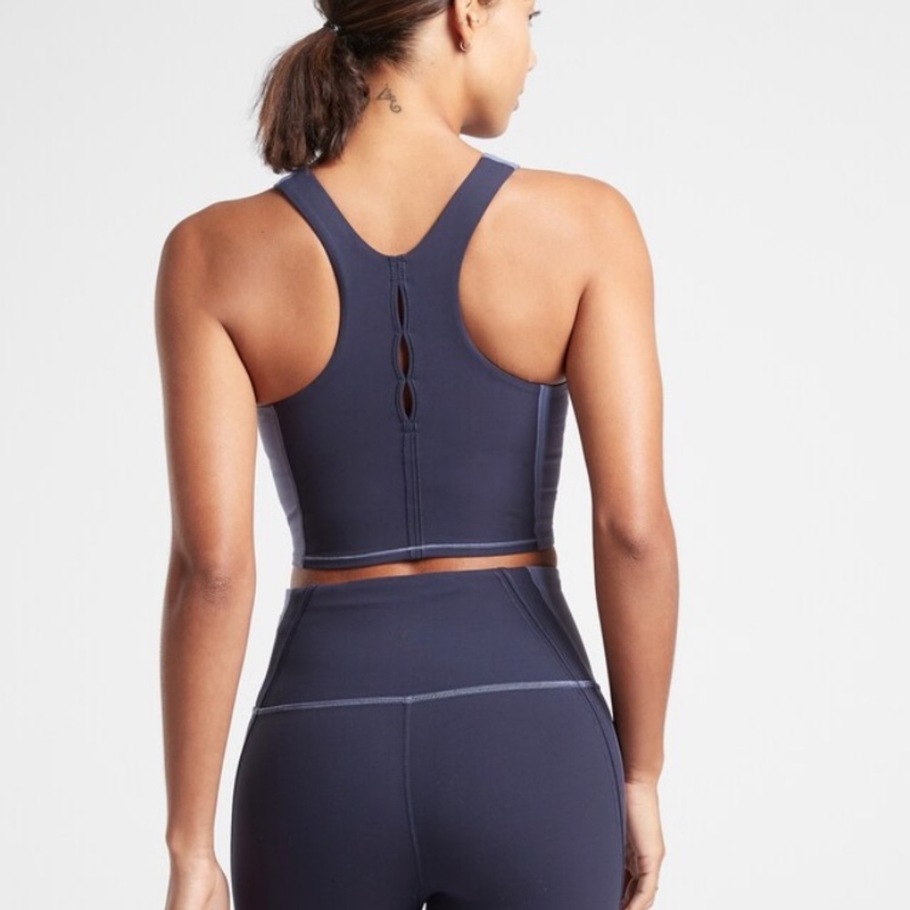 Athleta D-DD Conscious Crop Scallop Top Powervita